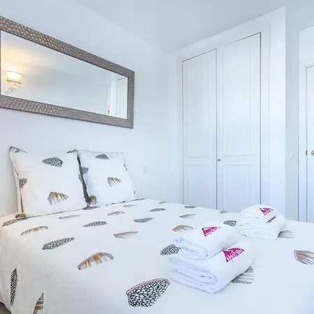 Apart-rent Port Grec 0112 Apartment